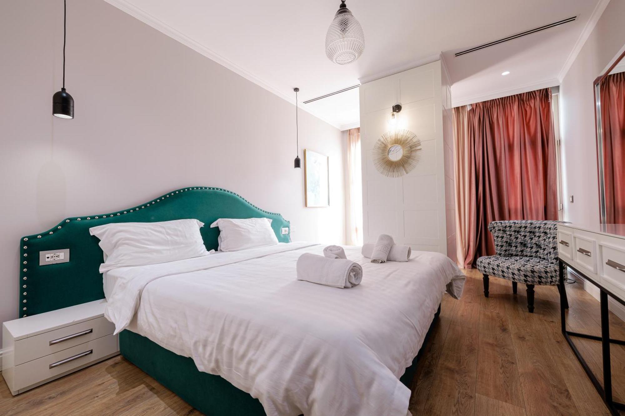 Boutique Hotel Whisky Tirana Exterior photo