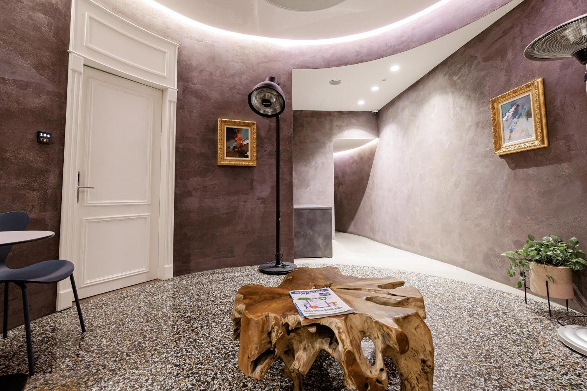 Boutique Hotel Whisky Tirana Exterior photo